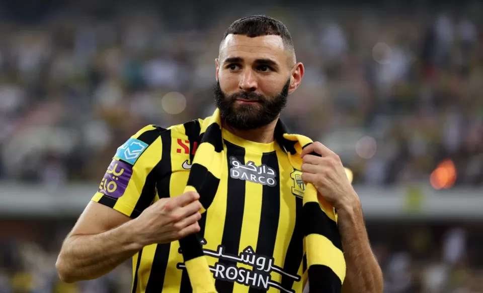 أزمة جديدة لكريم بنزيما مع إدارة إتحاد جدة .. ورئيس النادي يهدد بالإستقالة أزمة جديدة لكريم بنزيما مع إدارة إتحاد جدة .. ورئيس النادي يهدد بالإستقالة