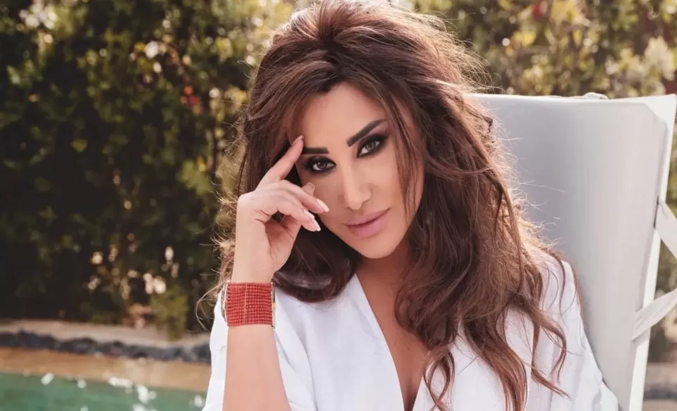 نجوى كرم تفاجئ الجميع بالكشف عن هوية زوجها نجوى كرم تفاجئ الجميع بالكشف عن هوية زوجها