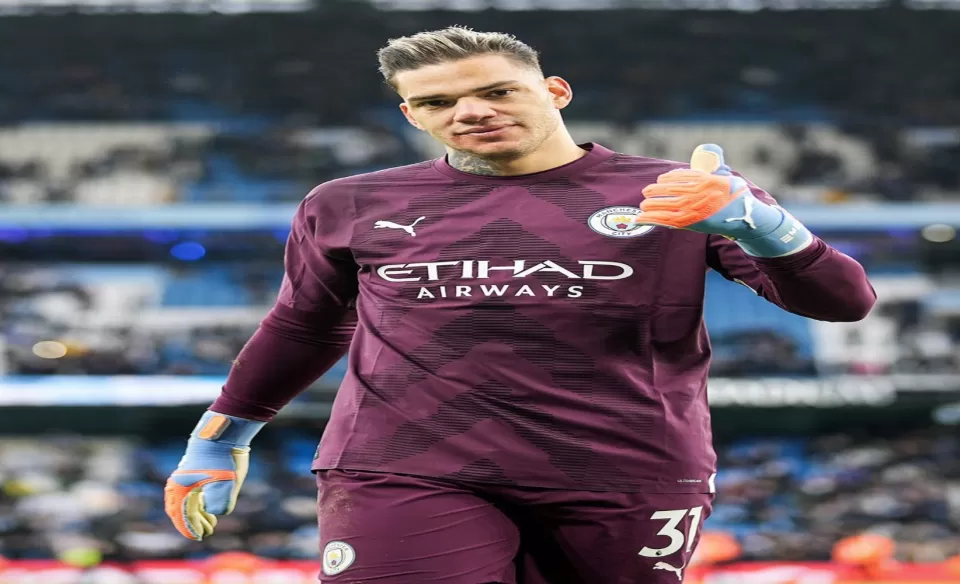 الحارس البرازيلي إيدرسون مورايس يقترب من التوقيع لنادي النصر السعودي 