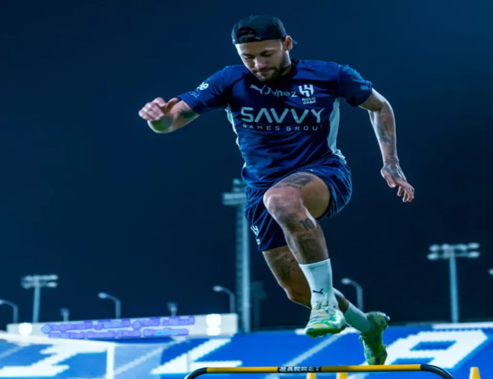 البرازيلي نيمار جونيور يقترب من العودة للملاعب بعد تعافيه من "الرباط الصليبي" 