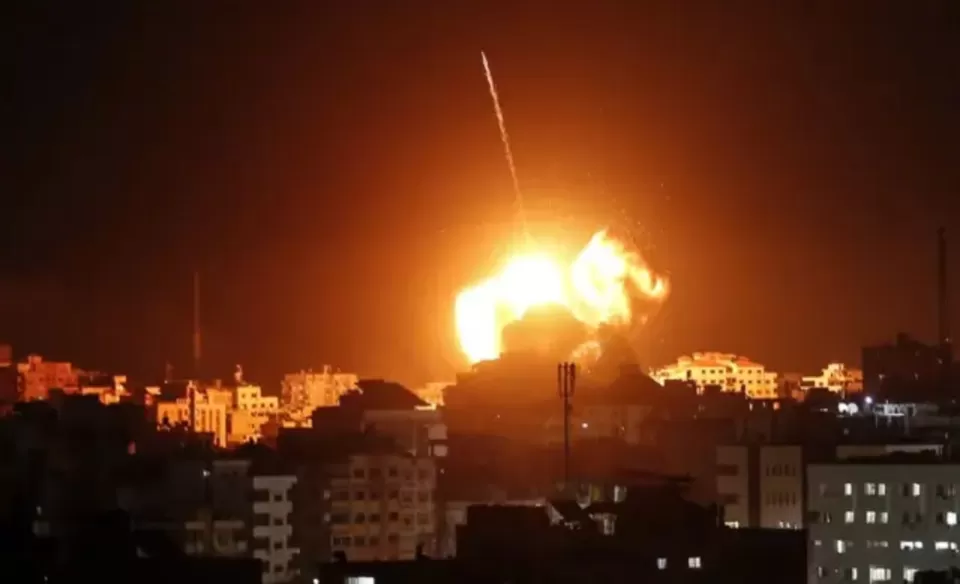 4 شهداء جراء غارة إسرائيلية على مخيم نور شمس في الضفة الغربية  4 شهداء جراء غارة إسرائيلية على مخيم نور شمس في الضفة الغربية