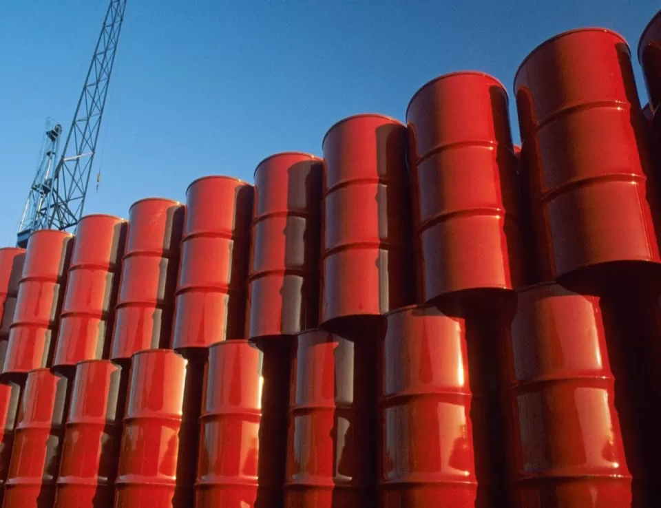 أسعار النفط تتراجع بفعل مخاوف تباطؤ الاقتصاد الصيني أسعار النفط تتراجع بفعل مخاوف تباطؤ الاقتصاد الصيني