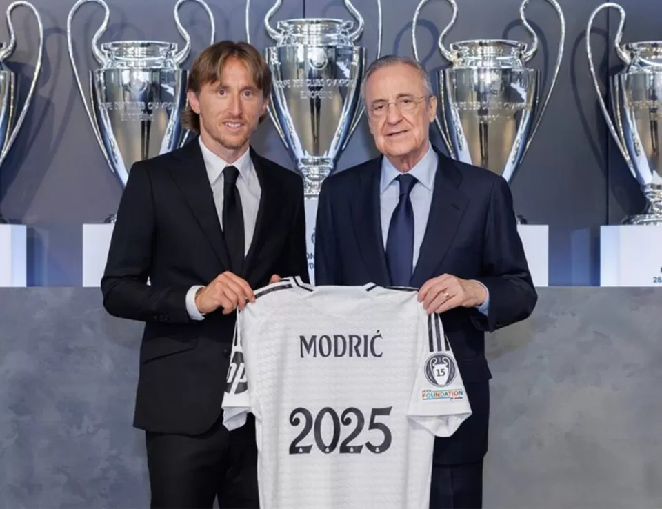 ريال مدريد يجدد عقد مودريتش حتى 2025