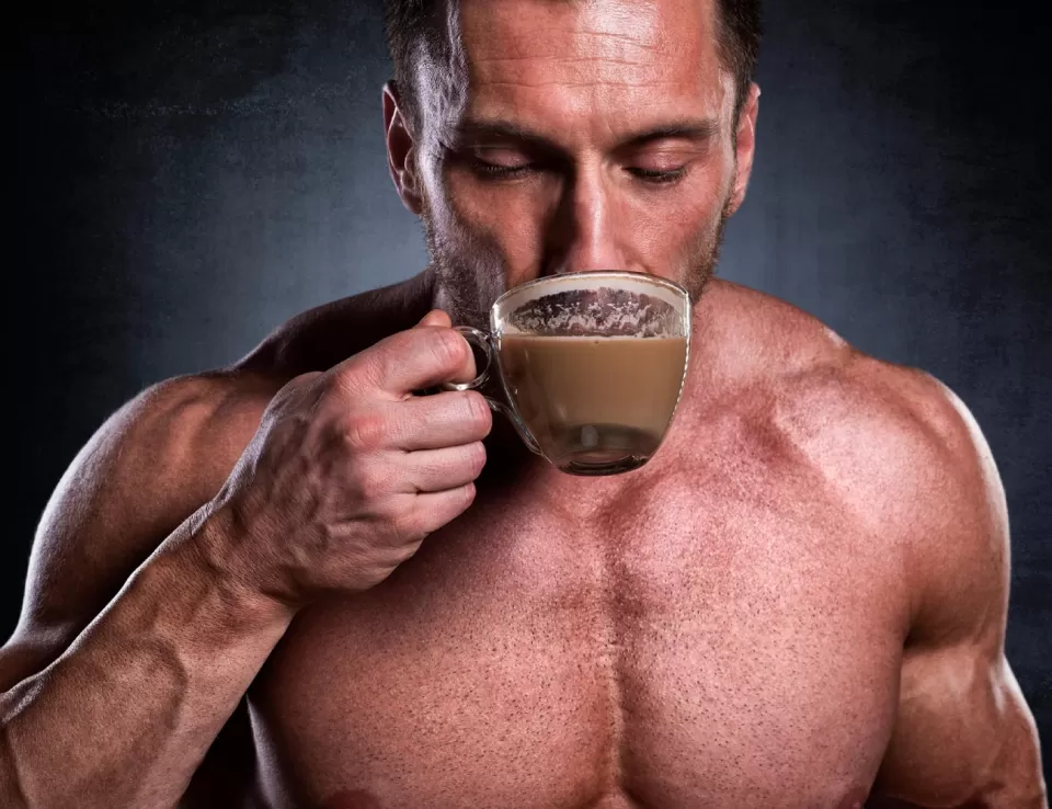 القهوة تحافظ على الكتلة العضلية وتقلل الإصابة بضمورها