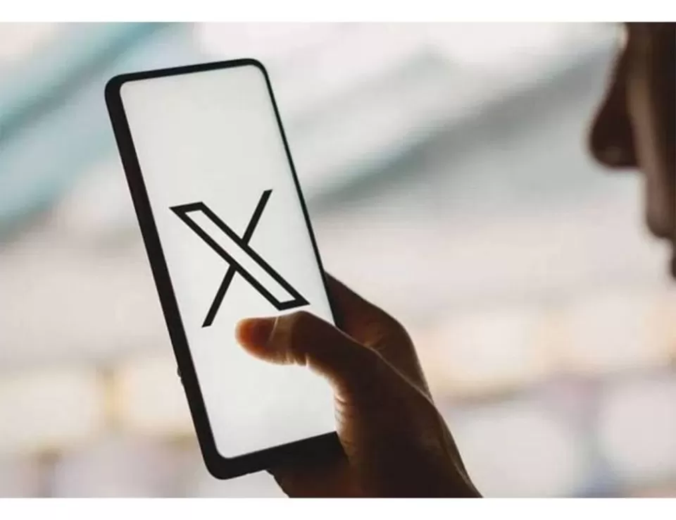 إكس تطلق ميزة جديدة لتحسين تنظيم الرسائل على iOS