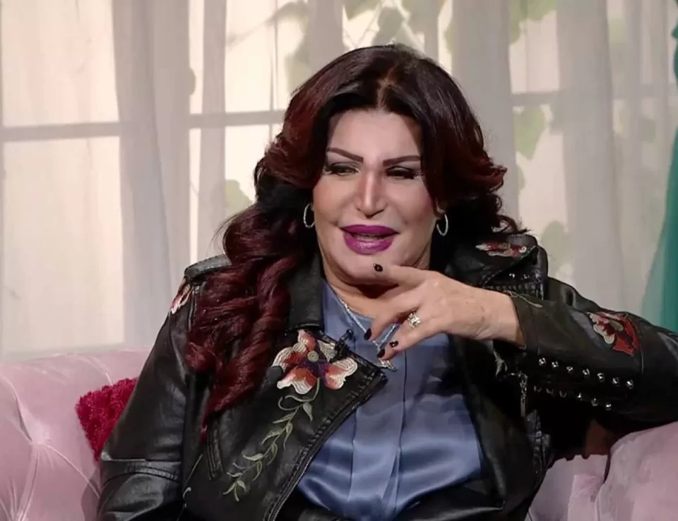 الراقصة نجوى فؤاد: "لو وفرت لي فلوس  سألتزم بالحجاب