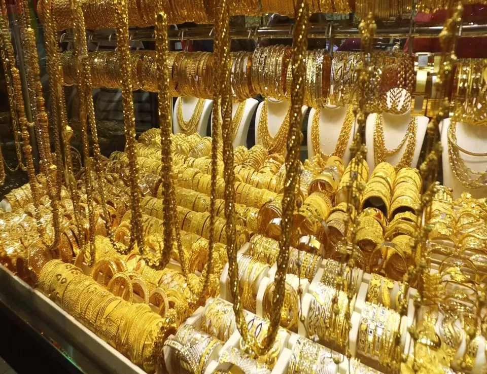 سعر الذهب اليوم في مصر والسعودية والإمارات والجزائر السبت15 سبتمبر 2024