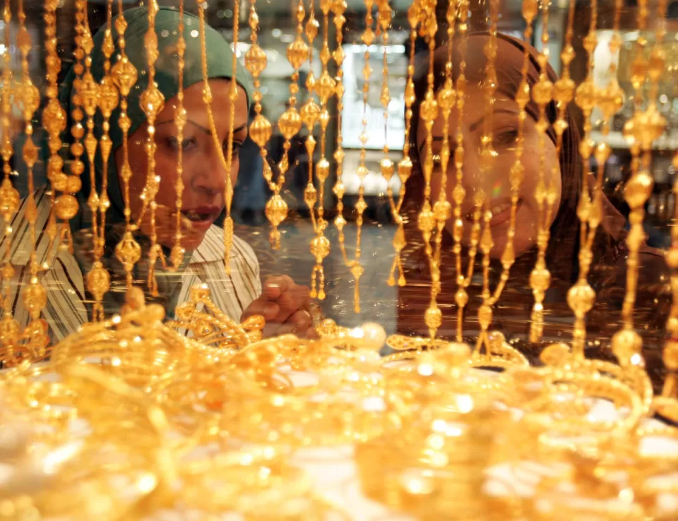 سعر الذهب اليوم في مصر والسعودية والإمارات والجزائر السبت 21 سبتمبر 2024