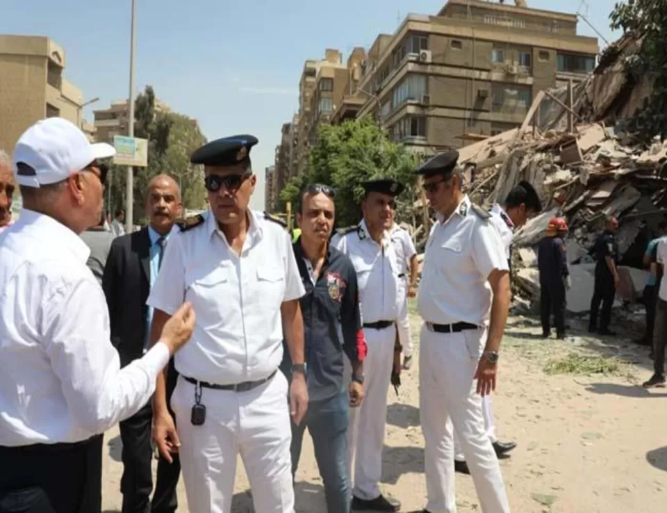 مصر..إنقاذ ثلاثة أشخاص بعد انهيار مبنى في مدينة نصر