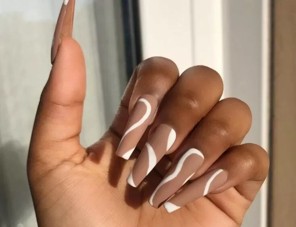 العناية بالأظافر في فصل الخريف: دليل شامل العناية بالأظافر في فصل الخريف: دليل شامل