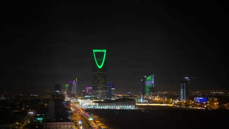 تراجع تاريخي في البطالة بين السعوديين مع اقتراب مستهدفات رؤية 2030