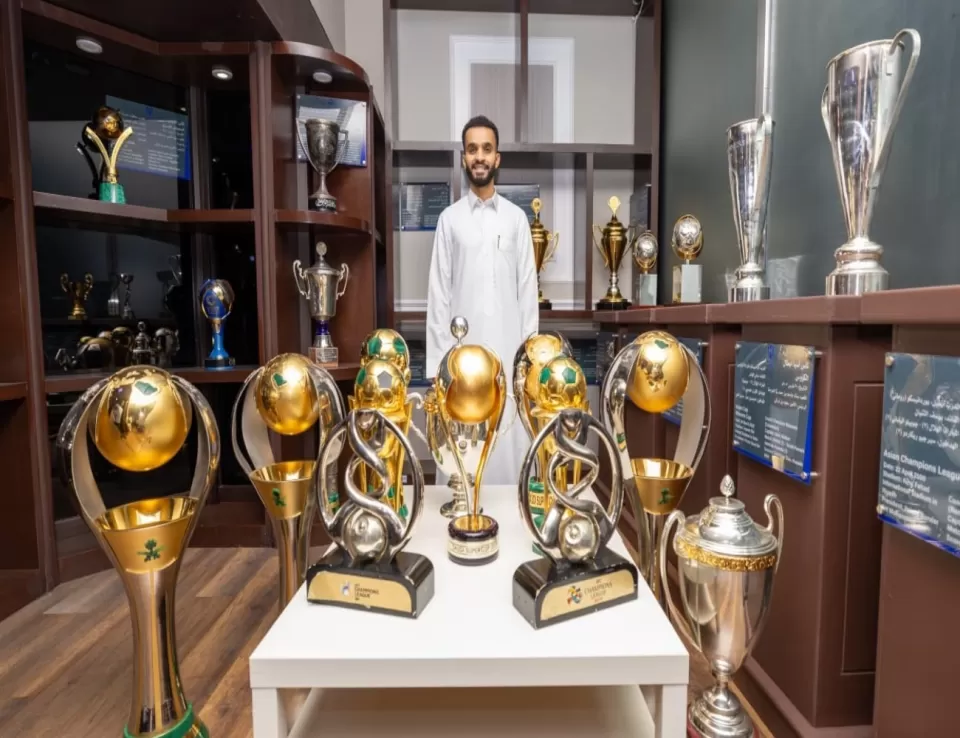 نادي الهلال يودع مدافعه محمد البريك : الذهب.. مسك الختام نادي الهلال يودع مدافعه محمد البريك : الذهب.. مسك الختام