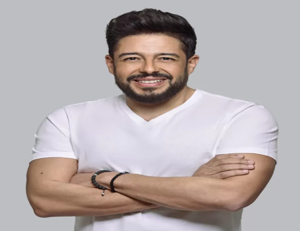 محمد حماقي يُحيي أول حفلاته بعد نجاح ألبومه "هو الأساس"