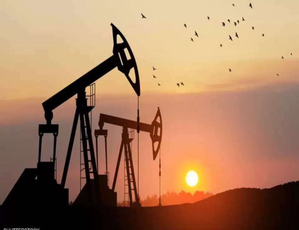 أسعار النفط تتراجع بأكثر من دولار بسبب مخاوف الطلب في الصين