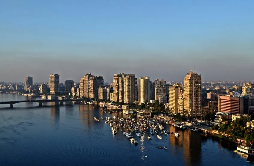 انقطاعات واسعة للكهرباء والمياه في الجيزة تزامناً مع موجة حر شديدة