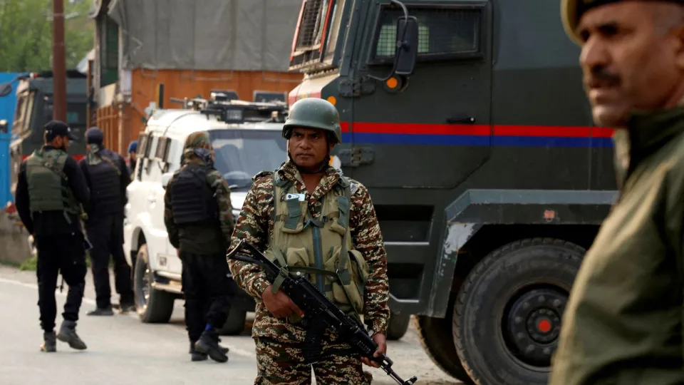 قوات الأمن الهندية تقتل 6 مسلحين في تشهاتيسجاره       