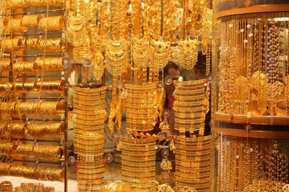 أسعار الذهب تستقر في الأسواق العربية مع فروقات طفيفة بين الدول