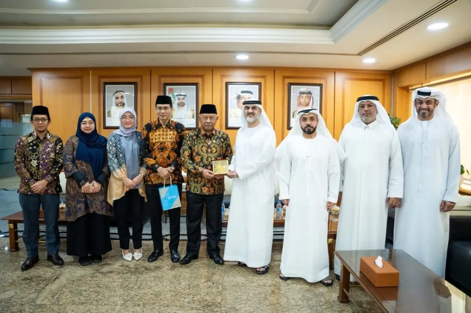غرفة عجمان تبحث تعزيز التعاون الاقتصادي مع إندونيسيا