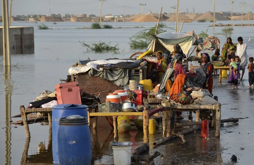 فيضانات شرق باكستان تودي بحياة أكثر من 170 شخصًا بينهم 85 طفلًا