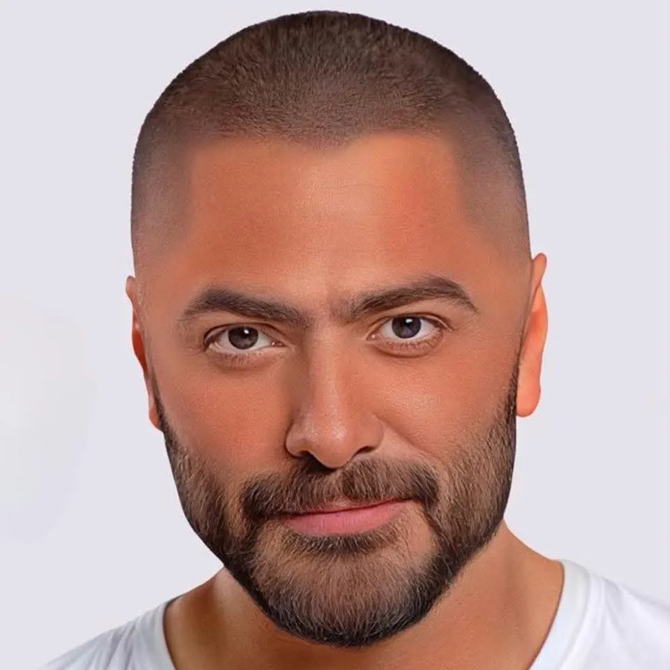 تامر حسني يعلق على حريق سنترال رمسيس: فيلم «ريستارت» بيتحقق