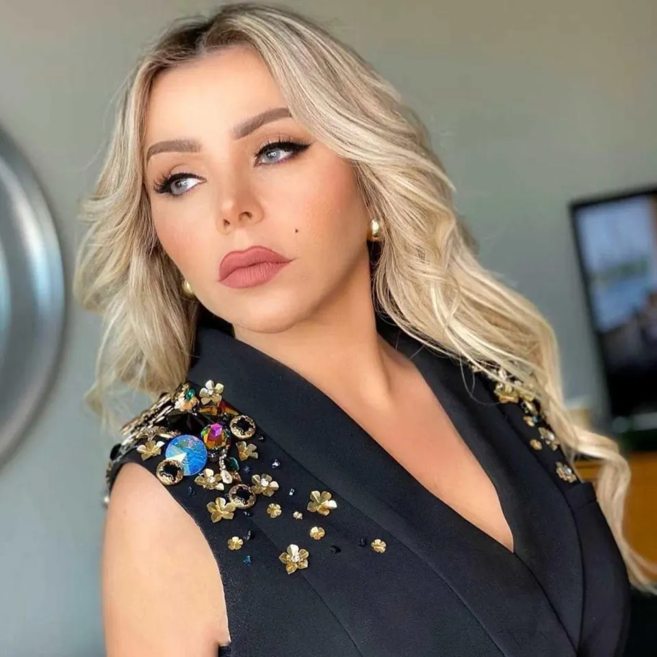الفنانة «رزان مغربي» تقوم بإجراء جراحة عاجلة جراء سقوط سقف على رأسها في مصر