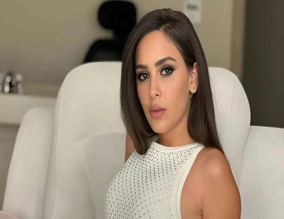 توجيه تهم رسمية للفنانة زينة بعد مشادة مع جارها في كومباوند راقٍ بالشيخ زايد