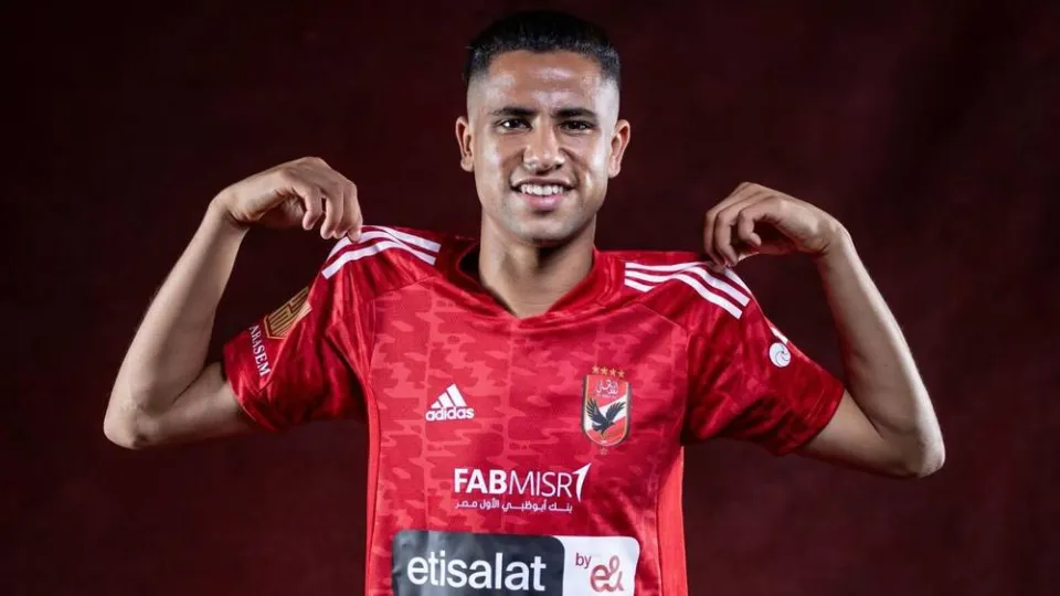 الأهلي يضغط على رضا سليم لحسم موقفه.. وعبد القادر يبحث عن عرض خارجي للهروب من التجميد الأهلي يضغط