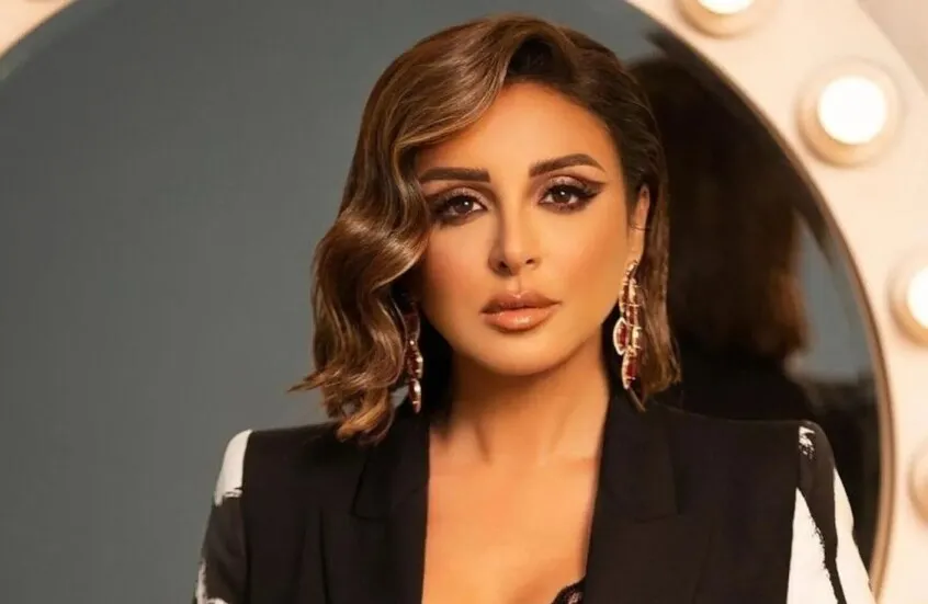 محمود سعد يطمئن جمهور أنغام حول حالتها الصحية بعد الجراحة