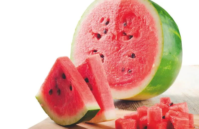 طرق مبتكرة لحفظ البطيخ في الثلاجة لضمان طزاجته طوال العام