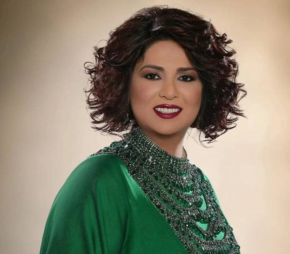 نوال الكويتية تقبل اعتذار فجر السعيد على الشكل الإنساني نوال الكويتية تقبل اعتذار فجر السعيد على الشكل الإنساني