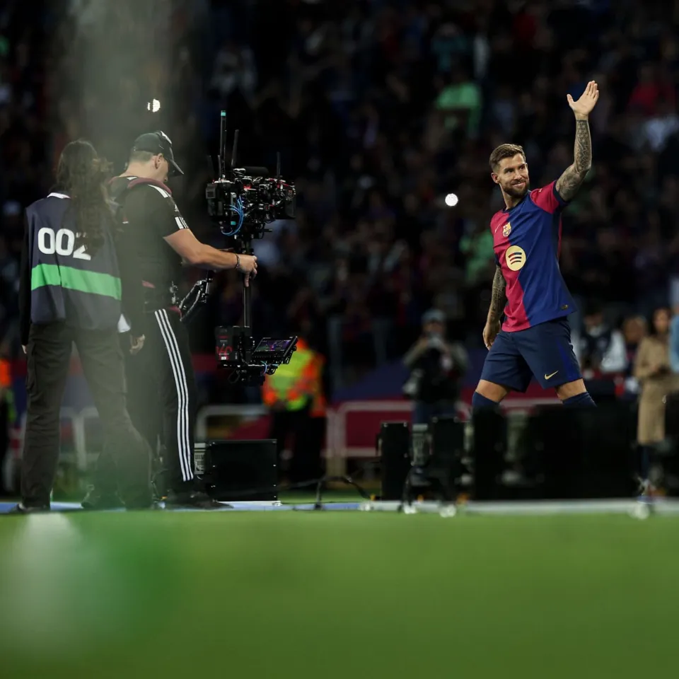 النصر السعودي يسعى لضم نجم برشلونة إينيجو مارتينيز