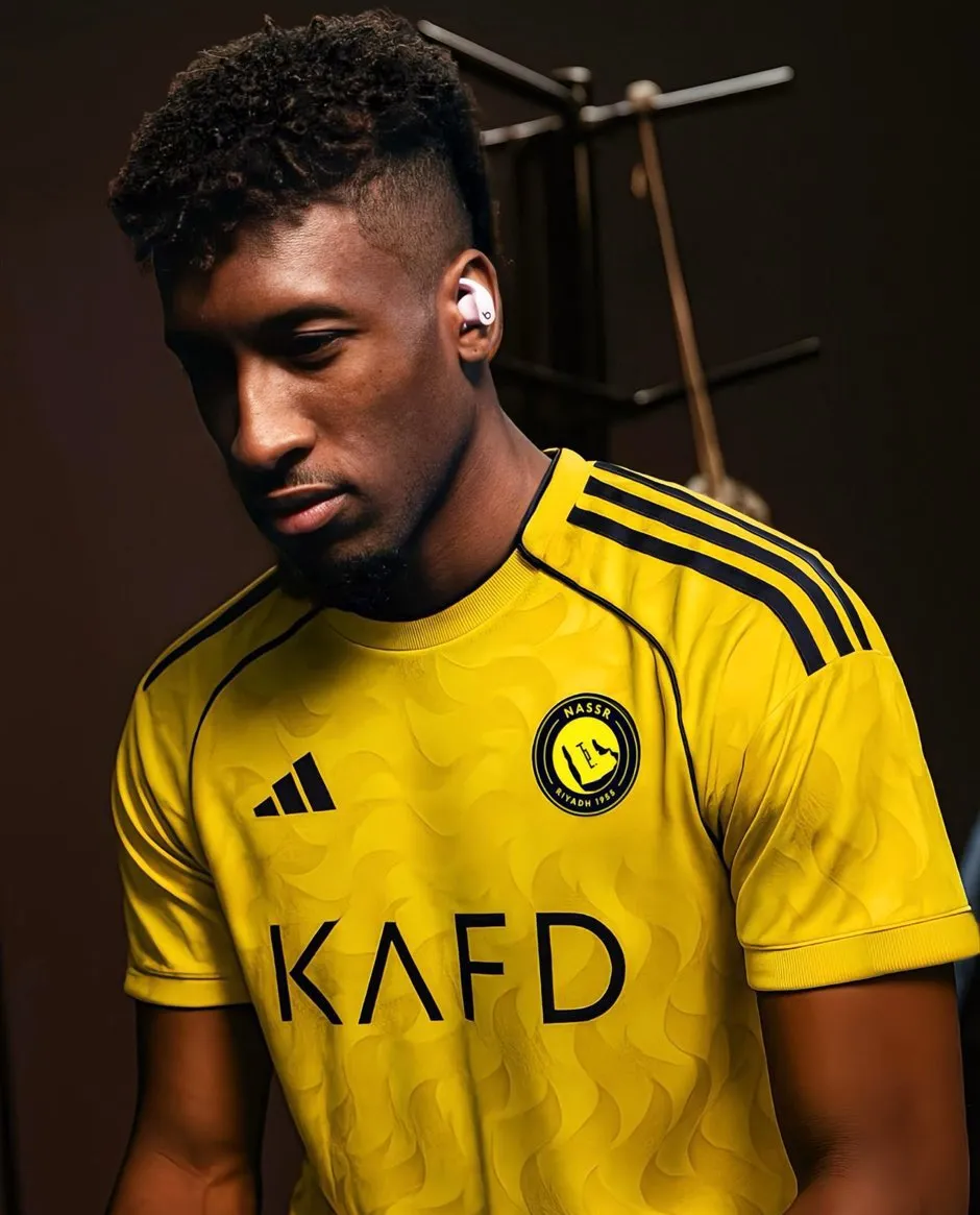 رسميًا.. كومان بين صفوف النصر مقابل 35 مليون يورو