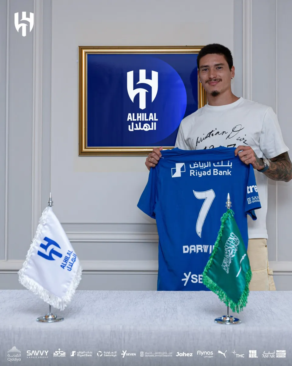 الهلال السعودي يرحب بالنجم "نونيز" على طريقته