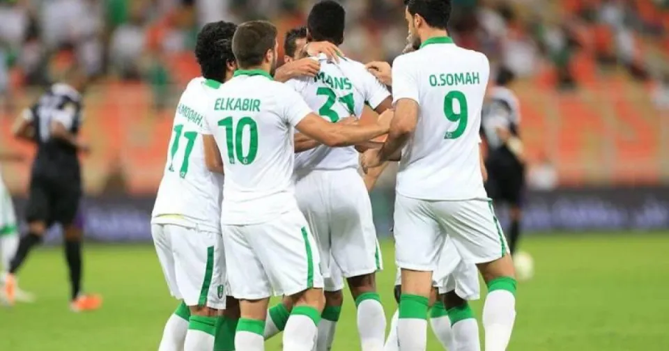 الأهلي يحسم 