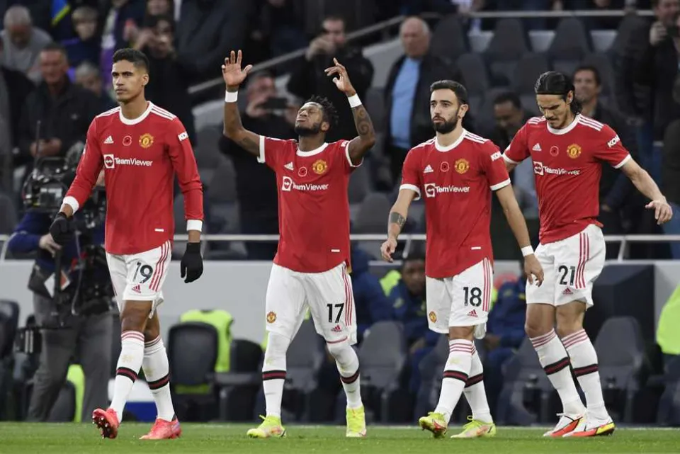 مانشستر يونايتد يواصل
