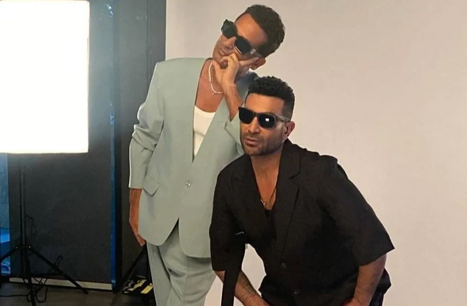 أحمد سعد يفاجئ جمهوره بفيديو كوميدي مع شقيقه عمرو على "إنستغرام"