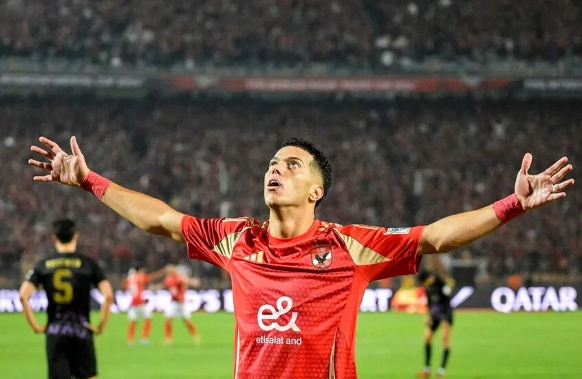 الأهلي يجمد مفاوضات تجديد عقد إمام عاشور وسط مطالب لاعبين بتعديل عقودهم