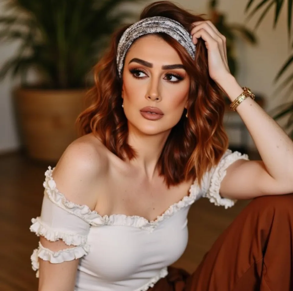 غادة عبد الرازق تفاجئ جمهورها بصور بالذكاء الاصطناعي بعد إصابتها بكسر في ساقها