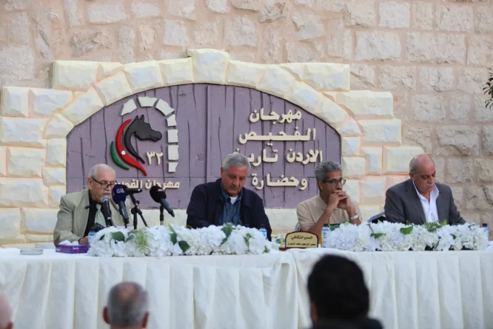 أمسية شعرية وغنائية تنبض بالهوية الوطنية في مهرجان الفحيص الثاني والثلاثين