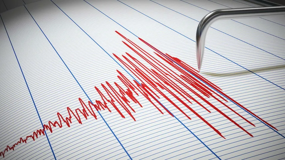زلزال بقوة 6.2 درجة يضرب الشرق الأقصى الروسي