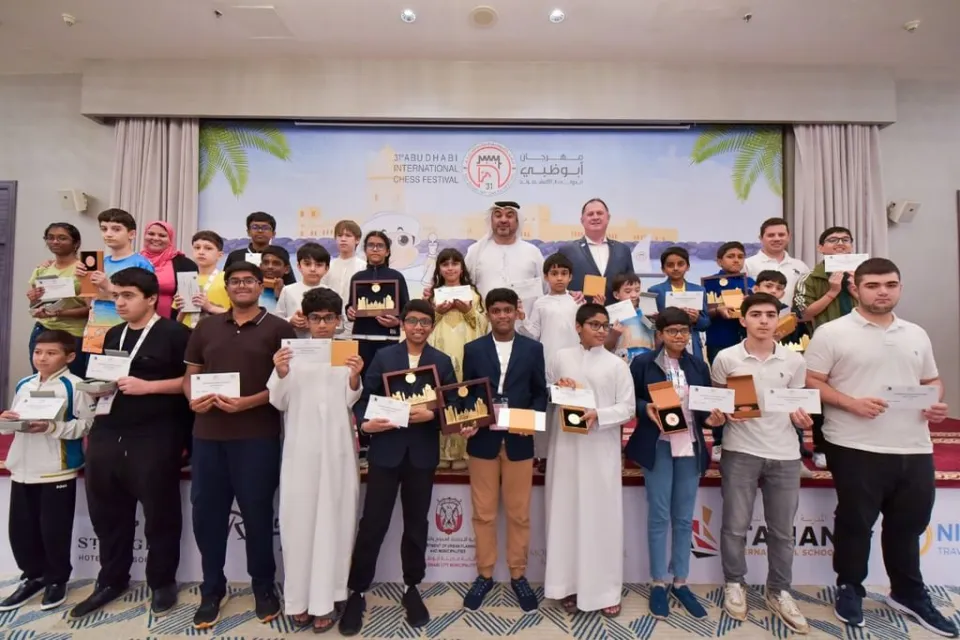 أبطال الفئات العمرية