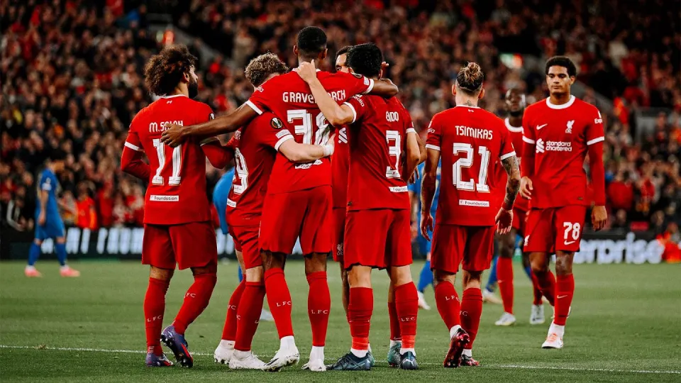ليفربول يتصدر قائمة