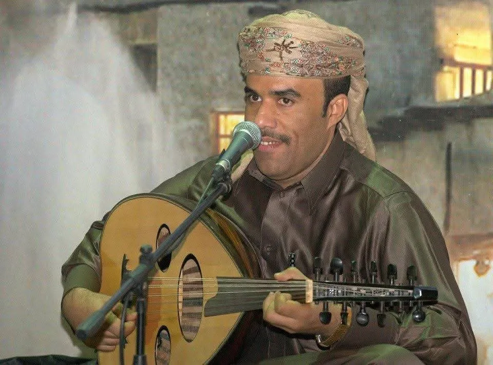 رحيل "سفير الأغنية المهرية".. الفنان اليمني محمد مشعجل يفارق الحياة