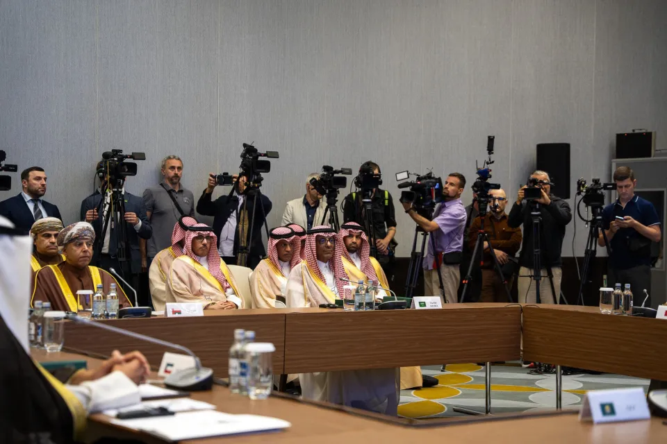 الدبلوماسية السعودية تعزز التعاون الخليجي-الروسي وتدين الاحتلال الإسرائيلي