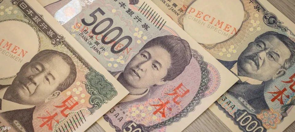 الين الياباني يهبط لأدنى مستوى في 9 أشهر بعد انتخاب تاكايتشي وتشبث البنك المركزي بالحذر الين الياباني يهبط لأدنى مستوى في 9 أشهر بعد انتخاب تاكايتشي وتشبث البنك المركزي بالحذر