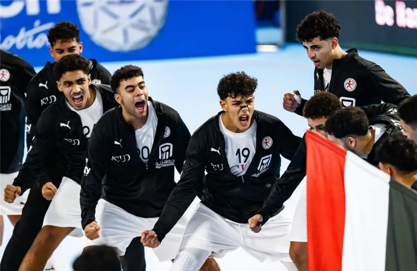 منتخب مصر للناشئين يكتب التاريخ ويتأهل لنهائي مونديال اليد بعد فوزه على إسبانيا  منتخب مصر للناشئين يكتب التاريخ ويتأهل لنهائي مونديال اليد بعد فوزه على إسبانيا