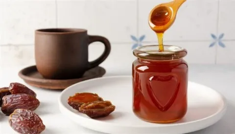 كراميل التمر بزبدة الكاكاو.. حلوى طبيعية تجمع الطعم والفائدة