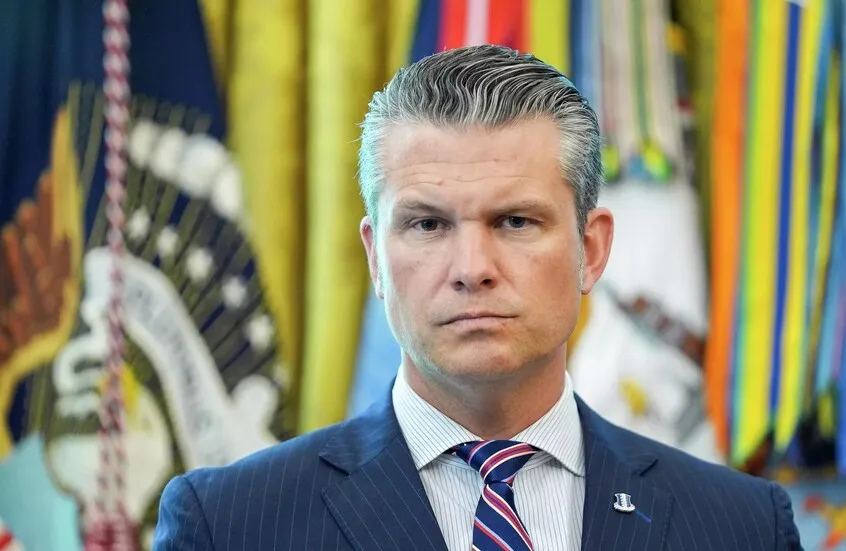 واشنطن تنفذ ضربة بحرية ضد سفينة "إرهابية" لتهريب المخدرات في المحيط الهادئ واشنطن تنفذ ضربة بحرية ضد سفينة "إرهابية" لتهريب المخدرات في المحيط الهادئ