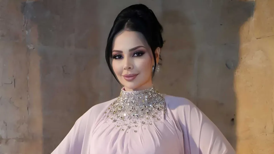 ديانا كرزون تكشف صدمة هروب المساعدة المنزلية أثناء رحلتها في اليونان ديانا كرزون تكشف صدمة هروب المساعدة المنزلية أثناء رحلتها في اليونان