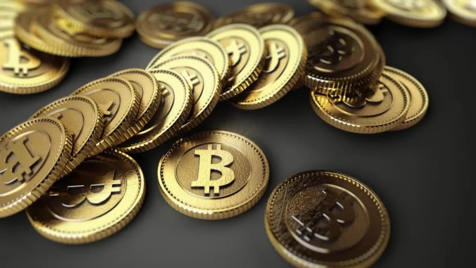 بتكوين تهوي دون 90 ألف دولار لأول مرة منذ سبعة أشهر